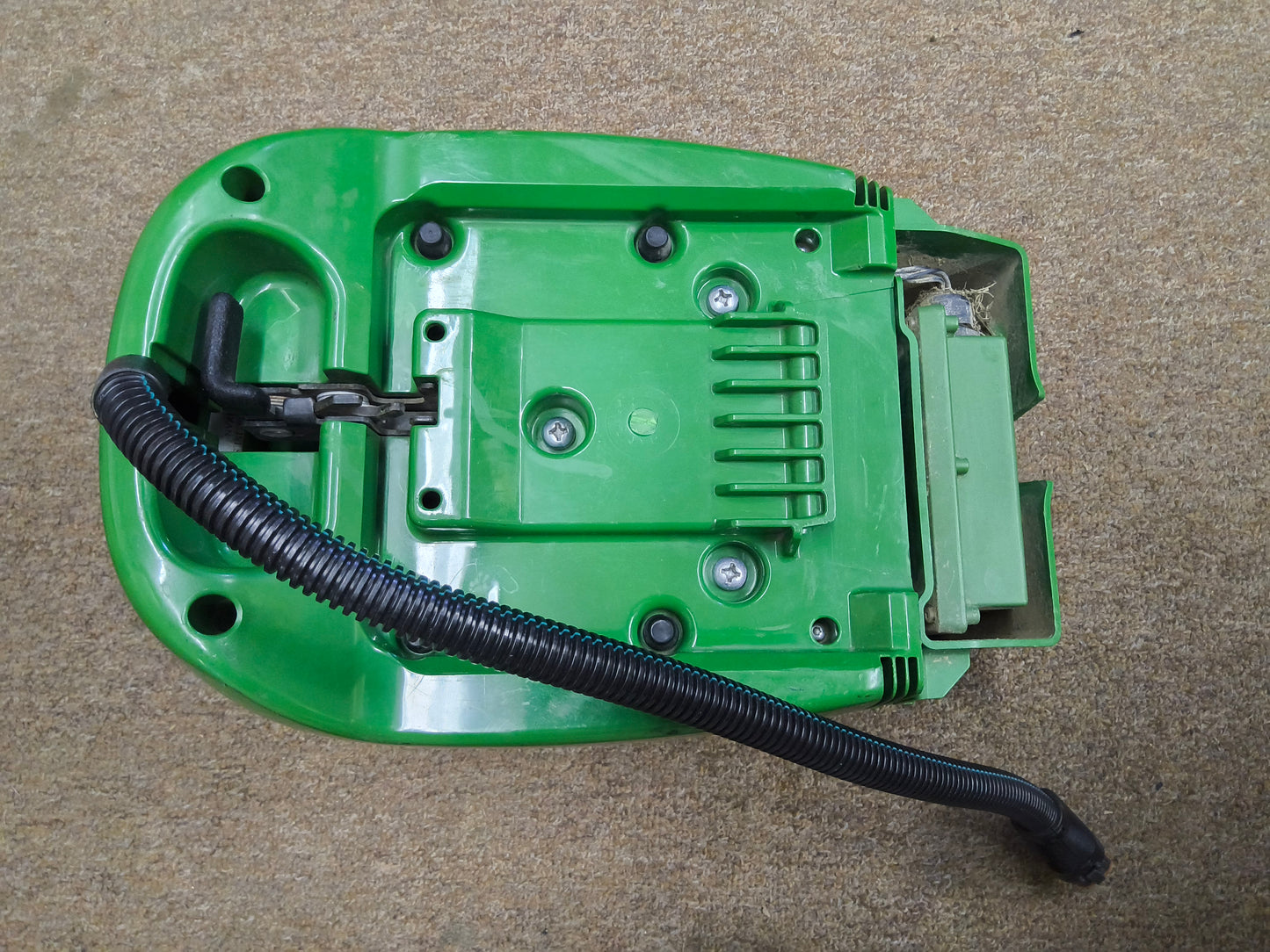 John Deere StarFire™ 3000 GPS Receiver