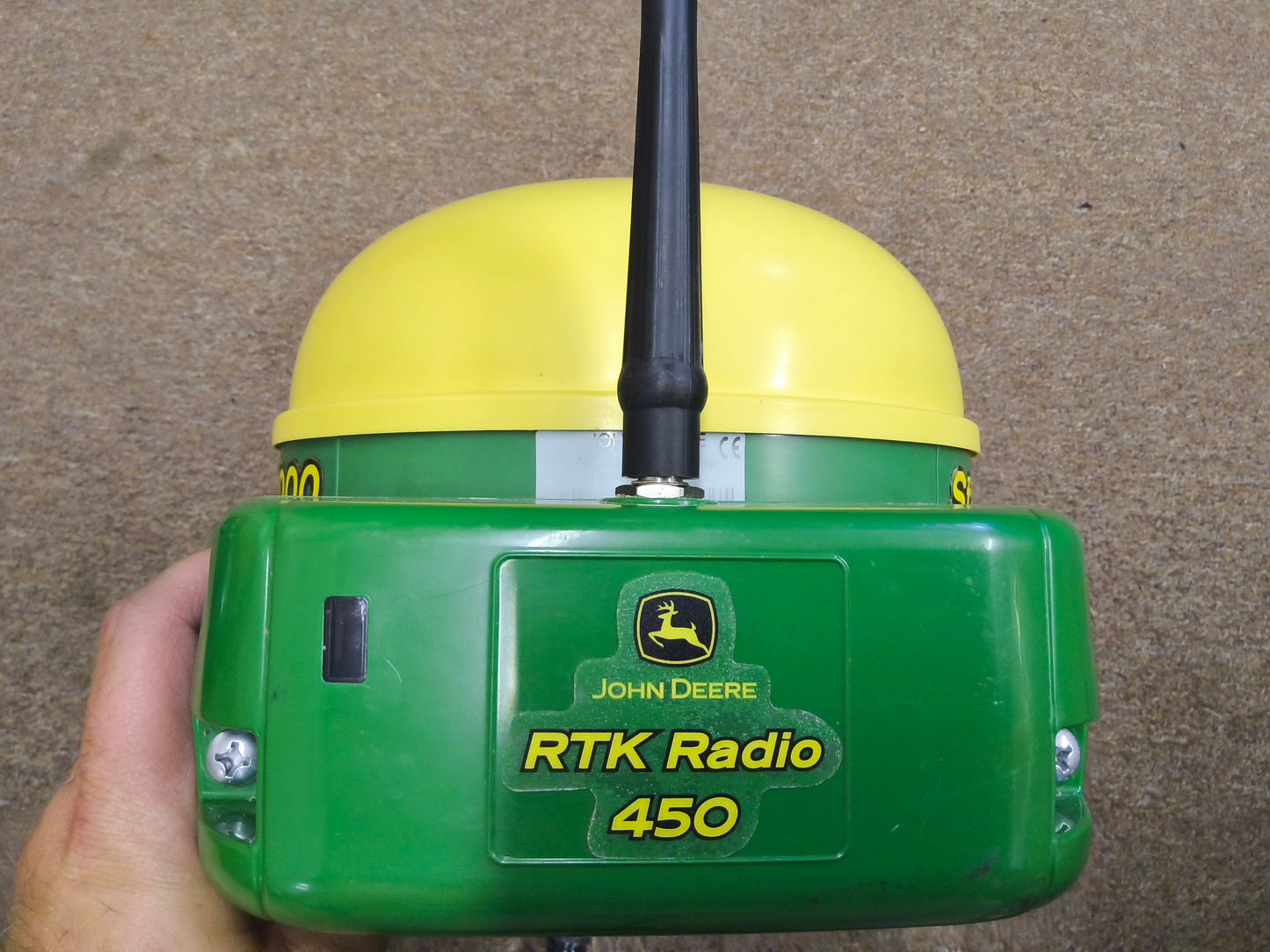 John Deere StarFire™ 3000 GPS Receiver