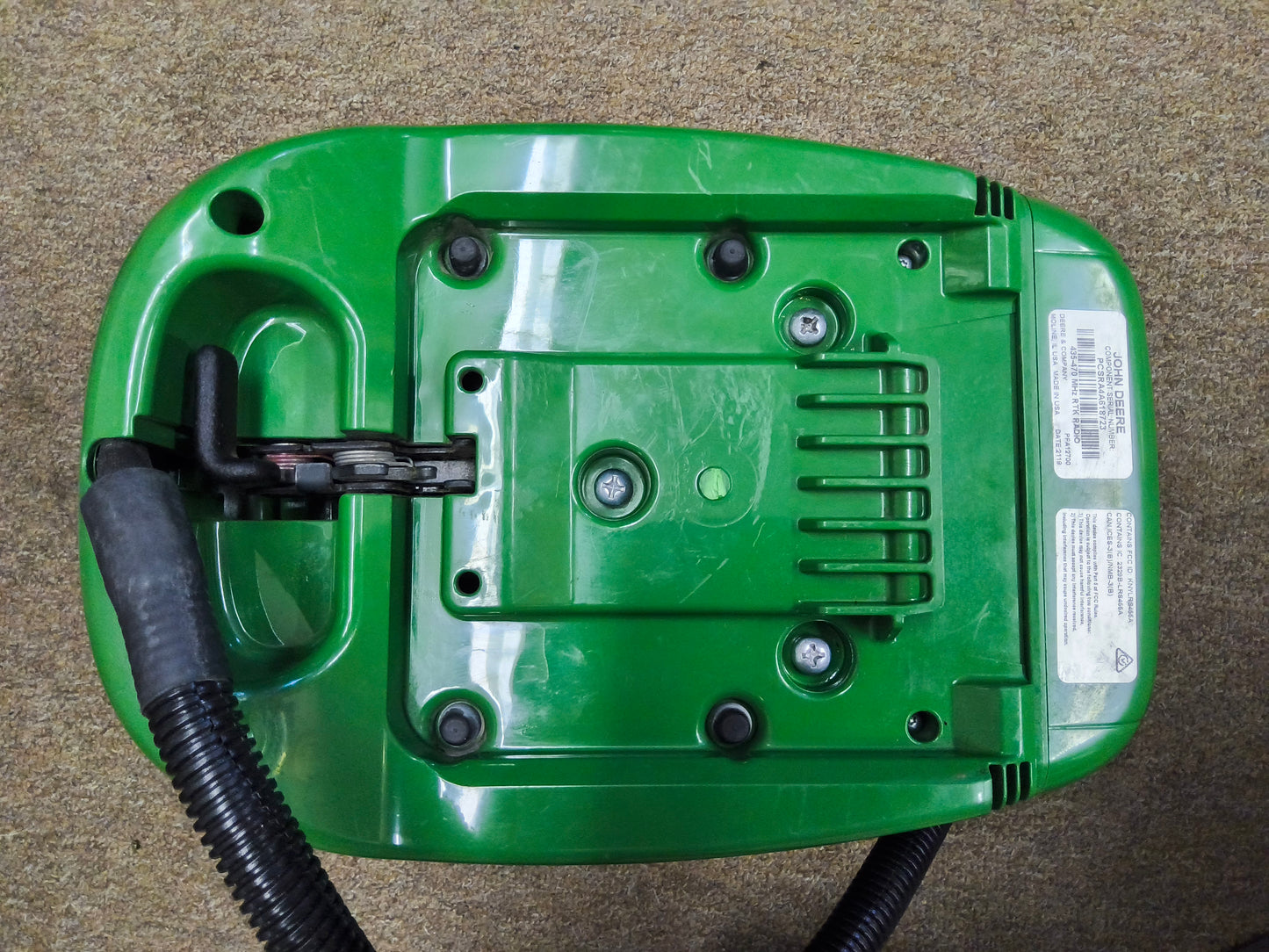 John Deere StarFire™ 3000 GPS Receiver
