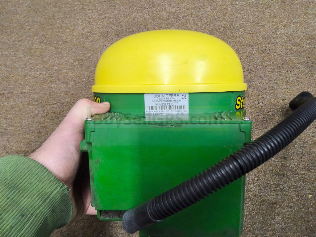 John Deere StarFire™ 3000 GPS Receiver Agriculture