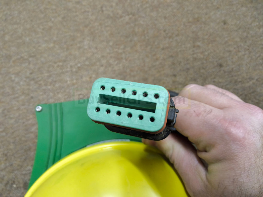 John Deere StarFire™ 3000 GPS Receiver Agriculture