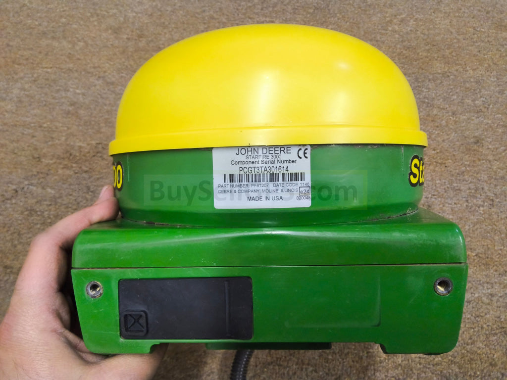John Deere StarFire™ 3000 GPS Receiver Agriculture