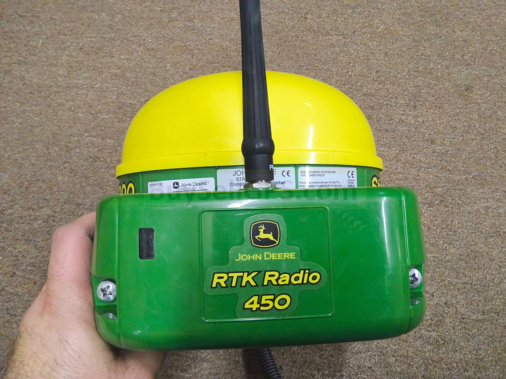 John Deere StarFire™ 3000 GPS Receiver Agriculture