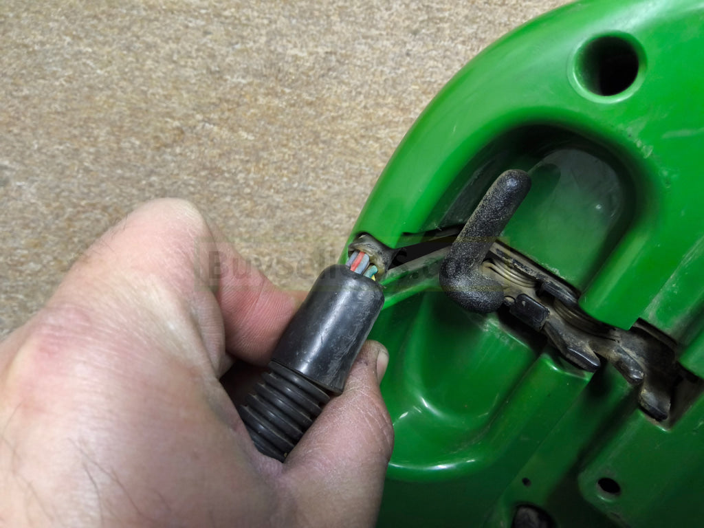 John Deere StarFire™ 3000 GPS Receiver Agriculture