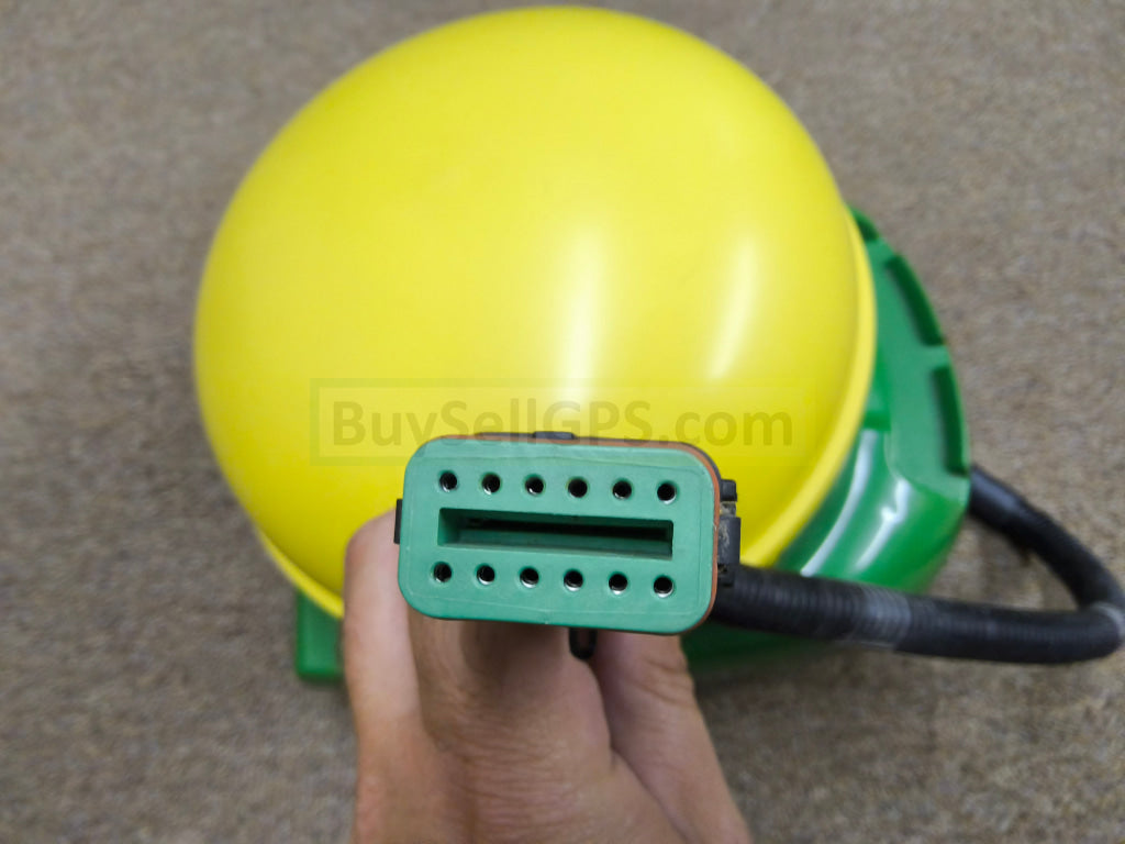 John Deere StarFire™ 3000 GPS Receiver Agriculture