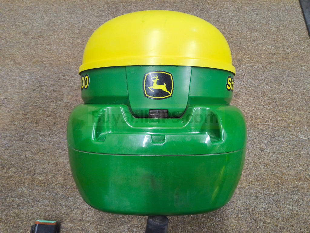 John Deere StarFire™ 3000 GPS Receiver Agriculture