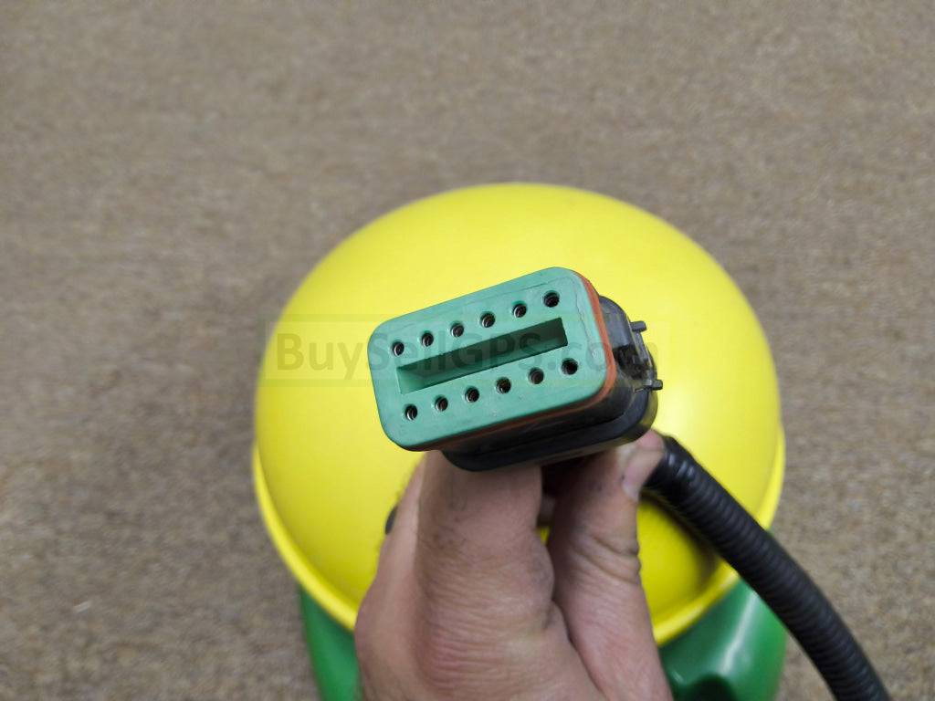 John Deere StarFire™ 3000 GPS Receiver Agriculture