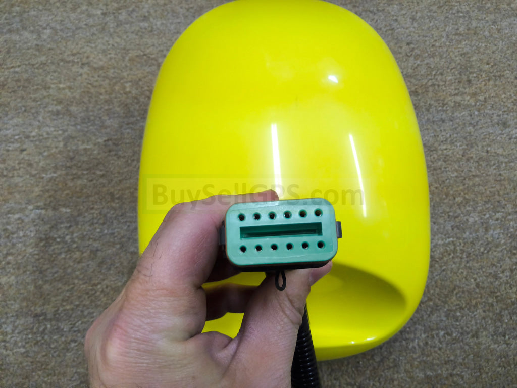 John Deere StarFire™ 6000 GPS Receiver 2016 Receiver 2011 Radio | RTK Ready with 900 Radio | Fair to Good Condition