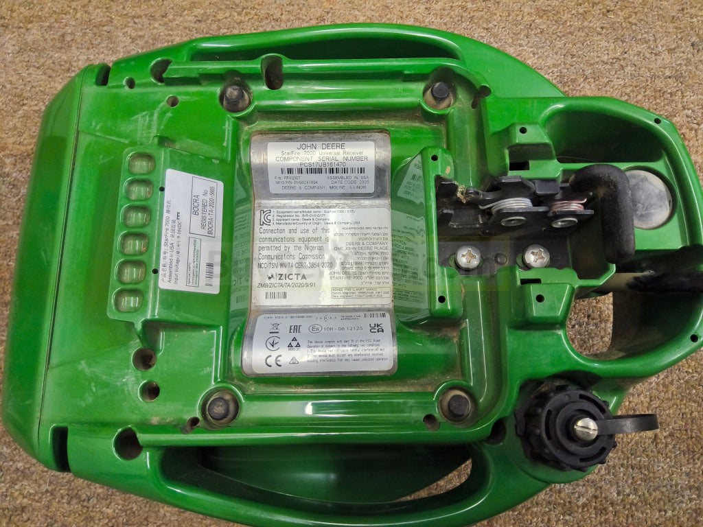 John Deere StarFire™ 7000 Universal GPS Receiver Agriculture