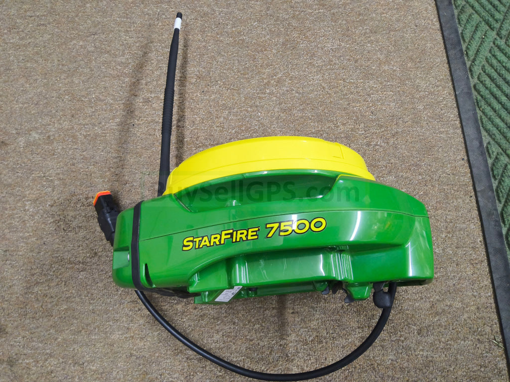 John Deere StarFire™ 7500 Universal GPS Receiver 2024 Receiver / 2022 Radio | RTK Permanent with 450 Radio | Excellent