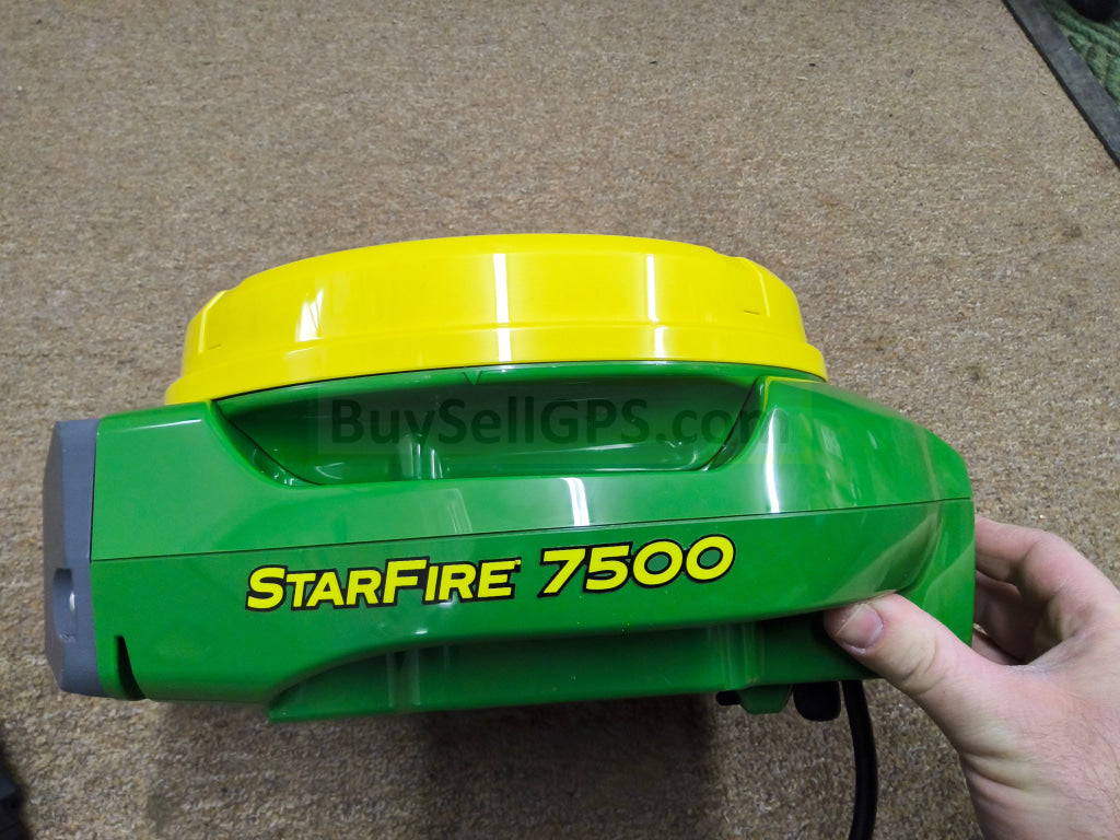John Deere StarFire™ 7500 Universal GPS Receiver Agriculture