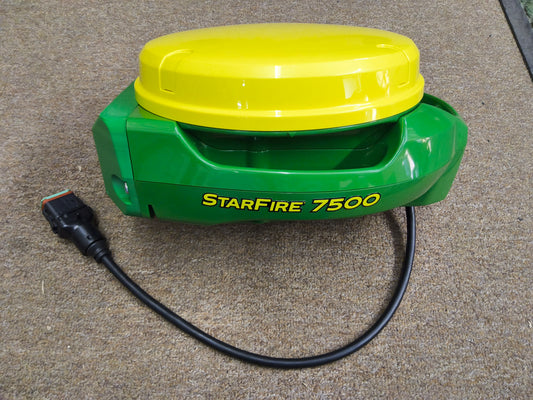 John Deere StarFire™ 7500 Universal GPS Receiver