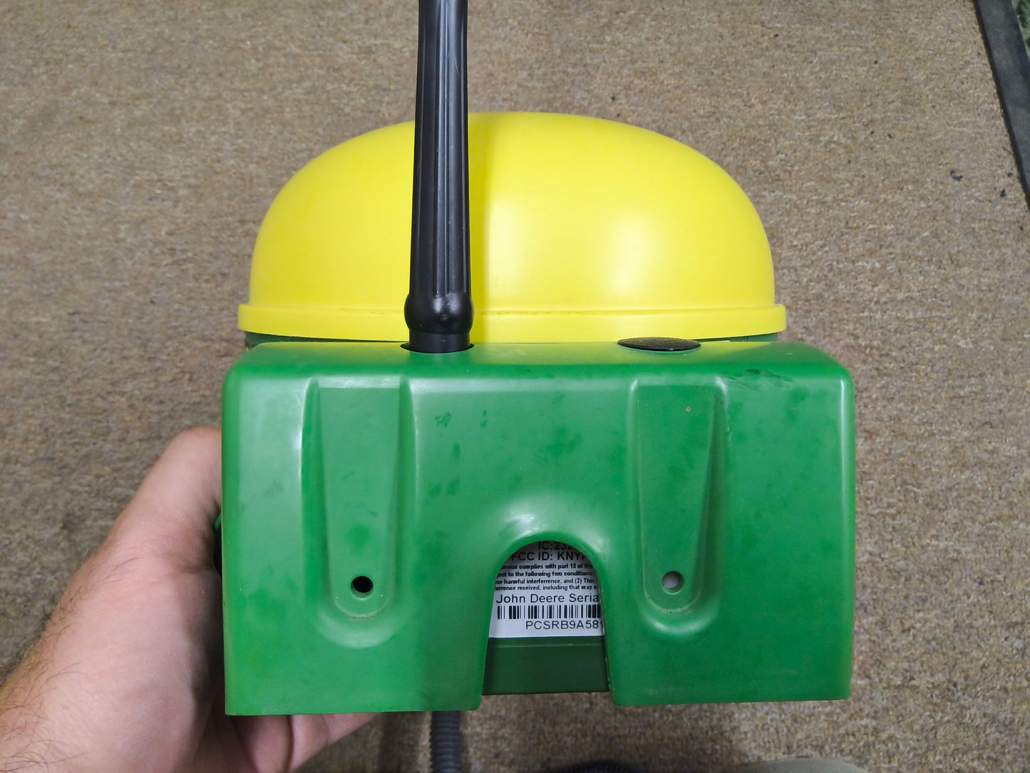 John Deere StarFire™ 3000 GPS Receiver