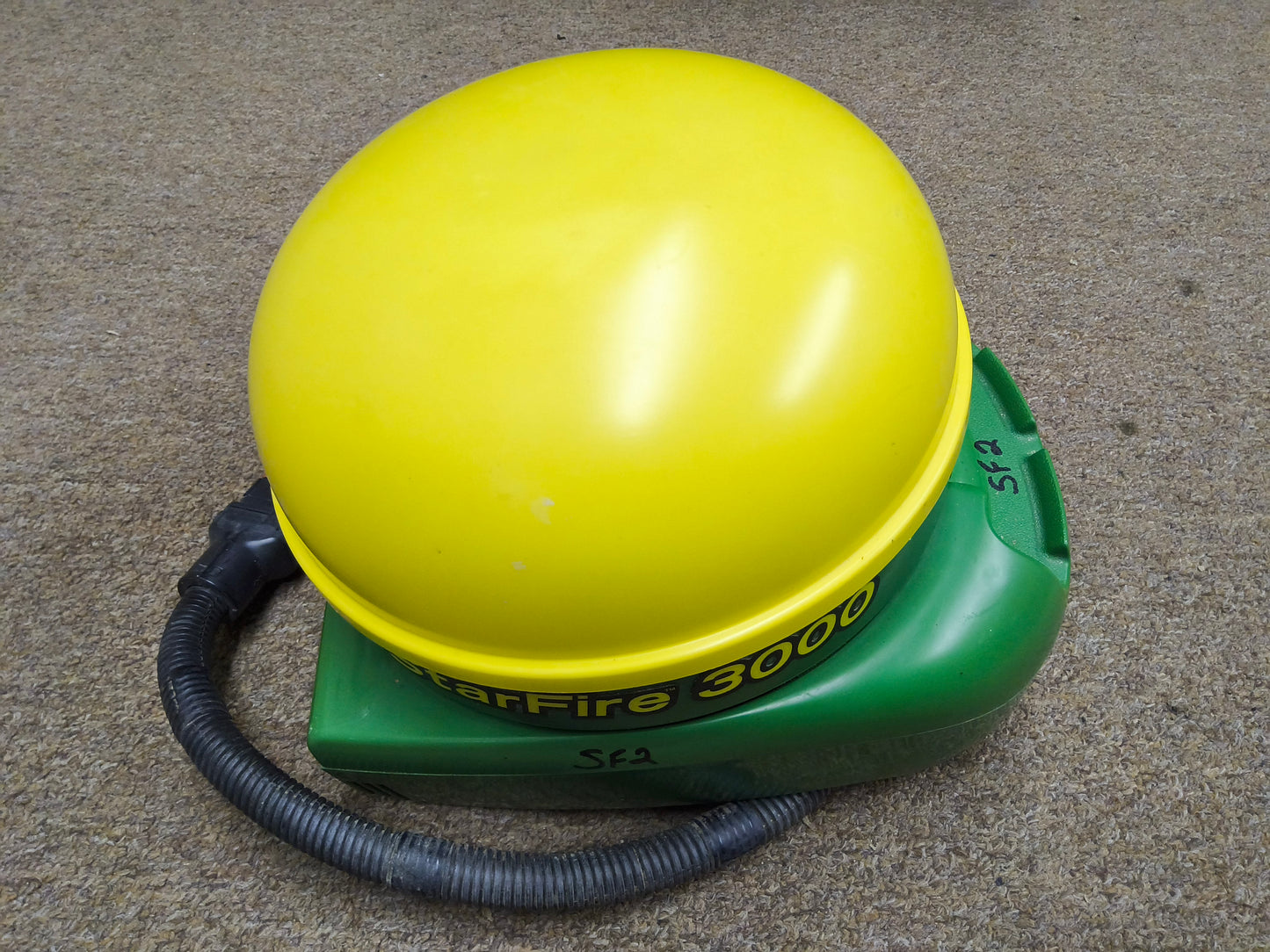 John Deere StarFire™ 3000 GPS Receiver