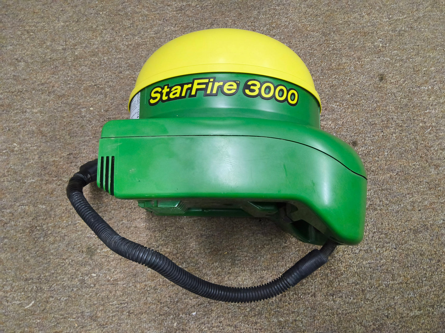 John Deere StarFire™ 3000 GPS Receiver