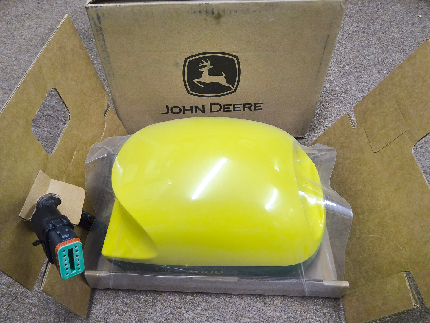 John Deere StarFire™ 6000 GPS Receiver