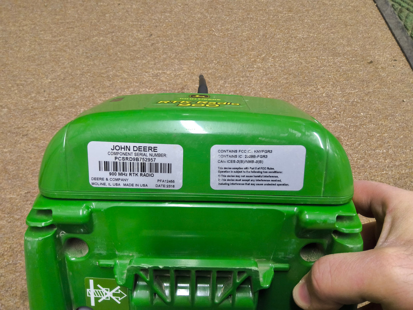 John Deere StarFire™ 6000 GPS Receiver