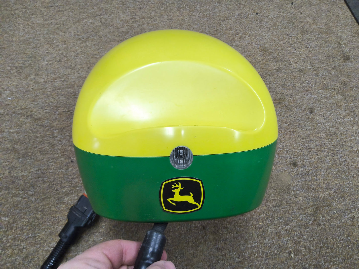 John Deere StarFire™ 6000 GPS Receiver