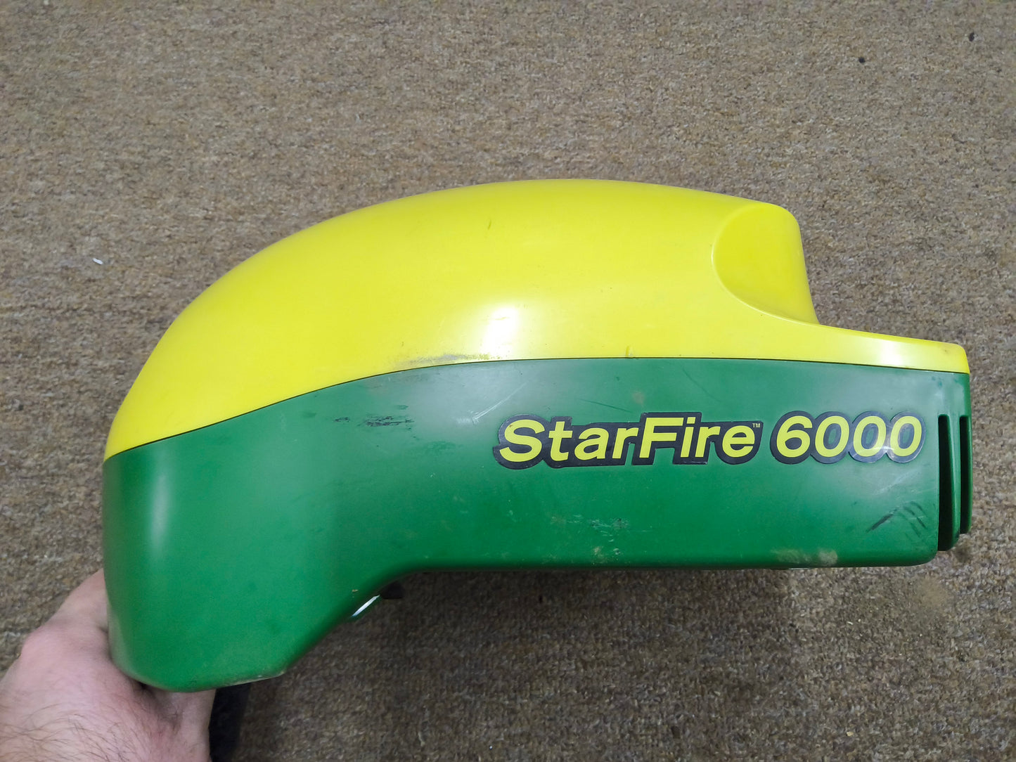 John Deere StarFire™ 6000 GPS Receiver