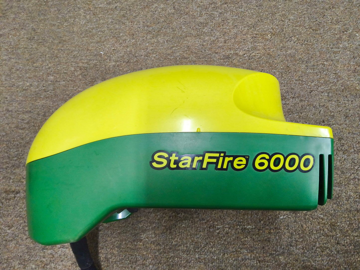 John Deere StarFire™ 6000 GPS Receiver