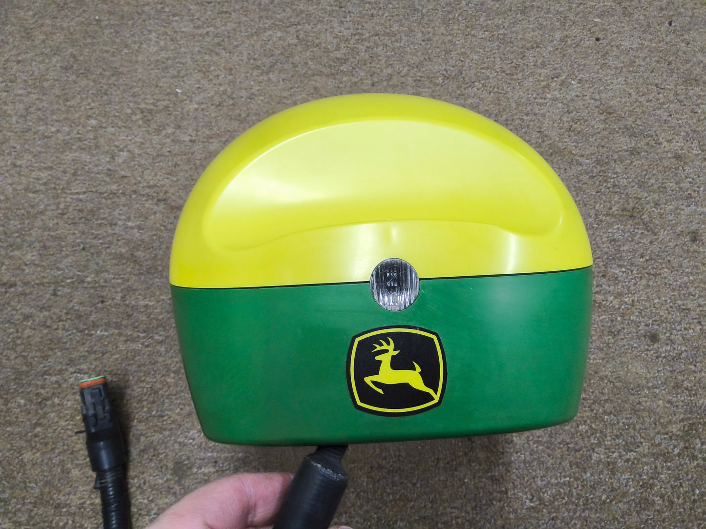 John Deere StarFire™ 6000 GPS Receiver