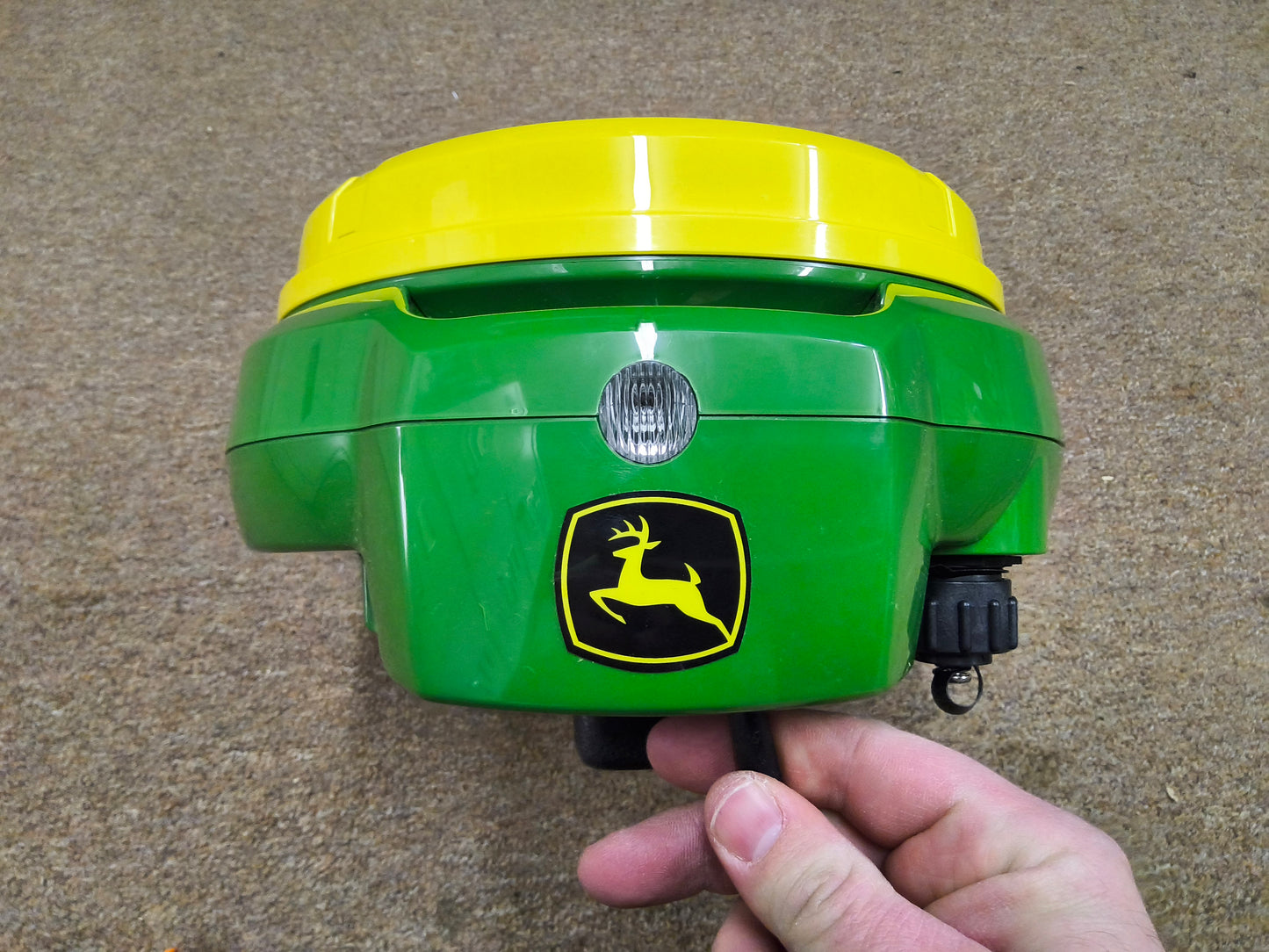 John Deere StarFire™ 7500 Universal GPS Receiver