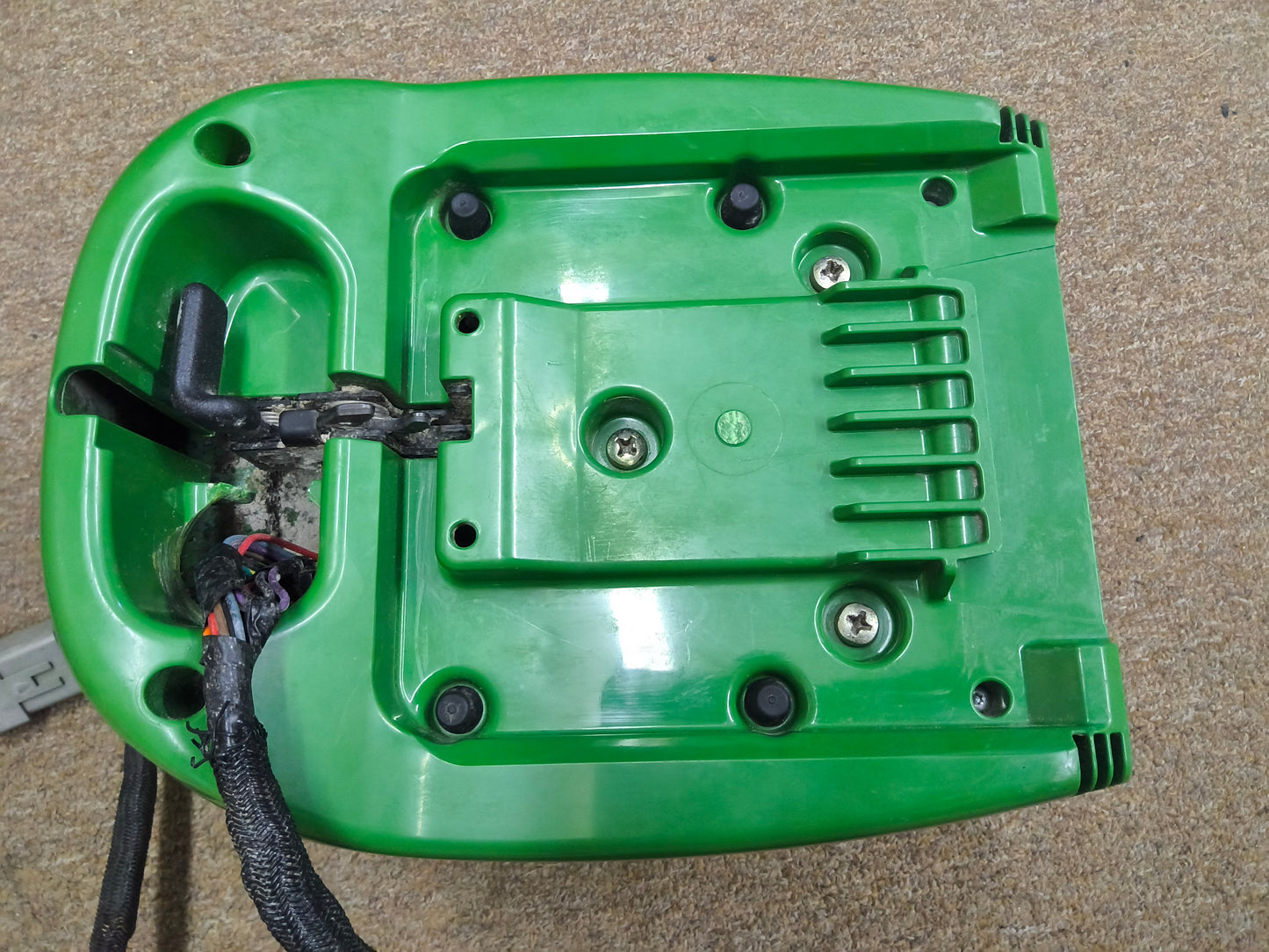 John Deere StarFire™ 3000 GPS Receiver