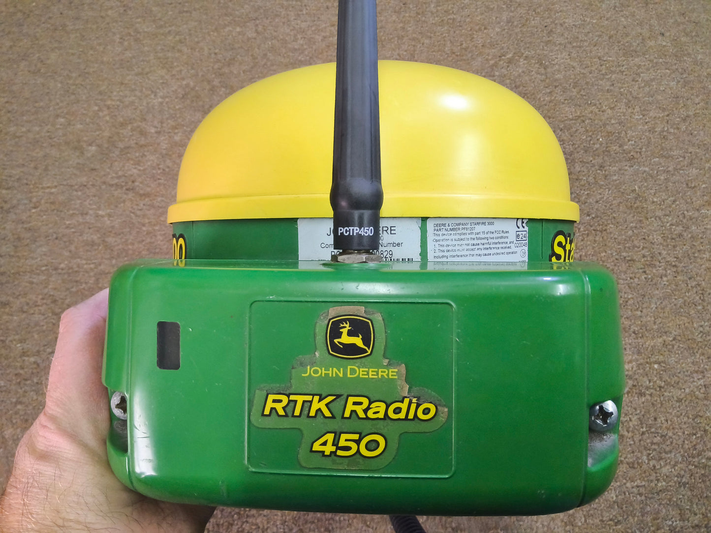 John Deere StarFire™ 3000 GPS Receiver