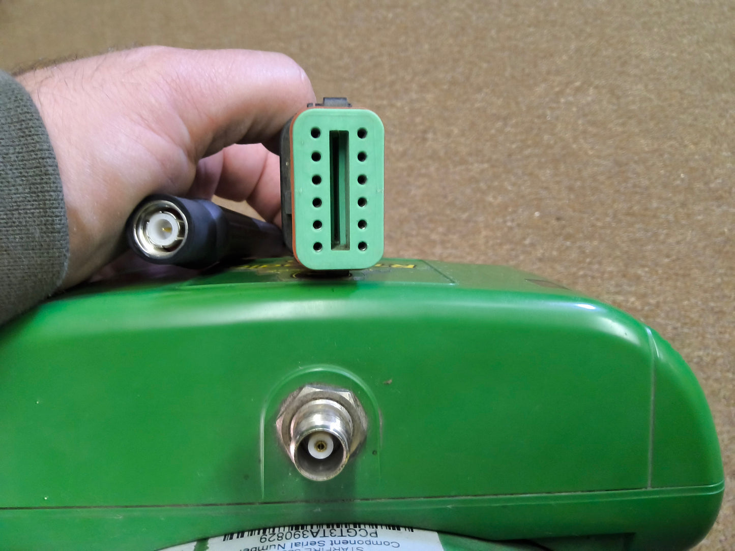 John Deere StarFire™ 3000 GPS Receiver