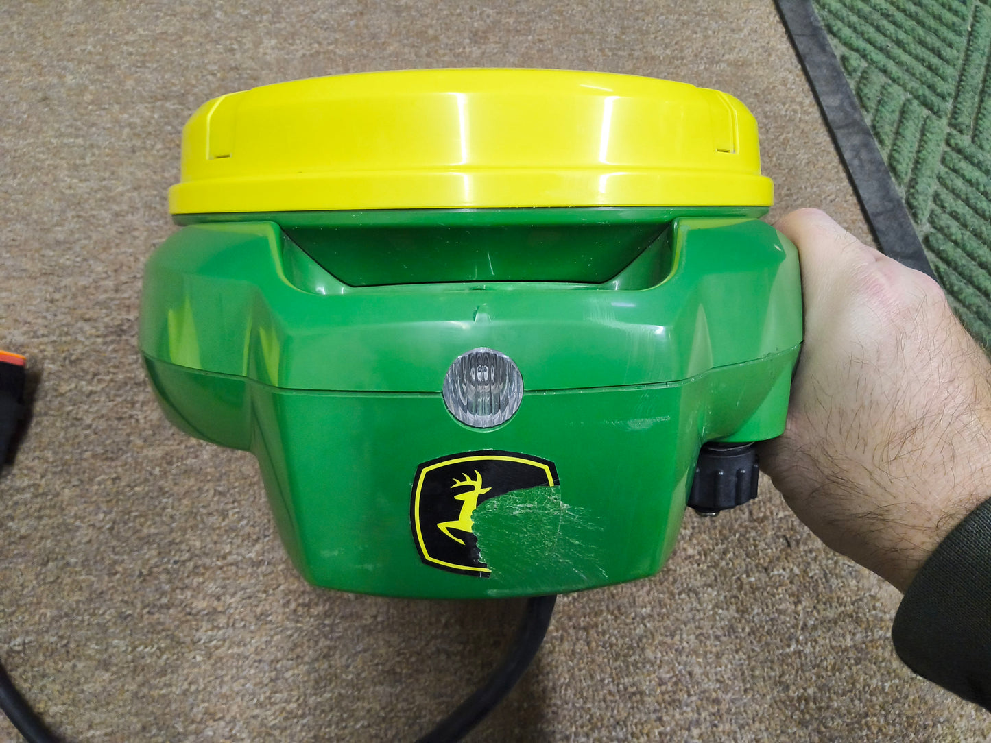 John Deere StarFire™ 7000 Universal GPS Receiver