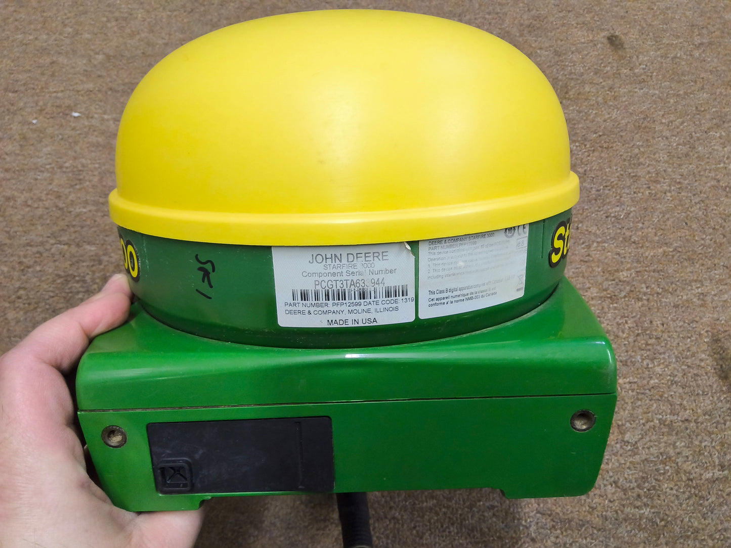 John Deere StarFire™ 3000 GPS Receiver