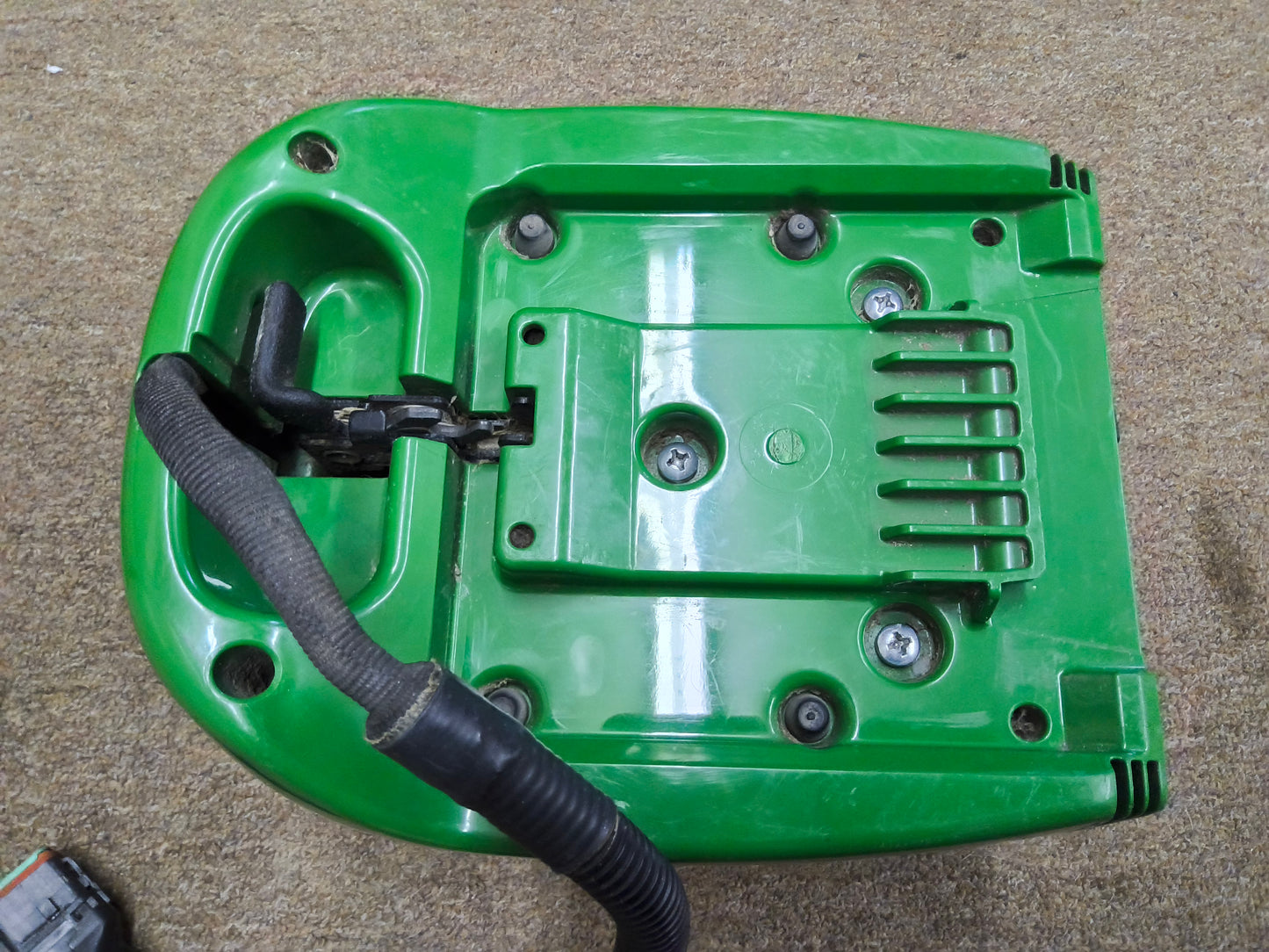 John Deere StarFire™ 3000 GPS Receiver