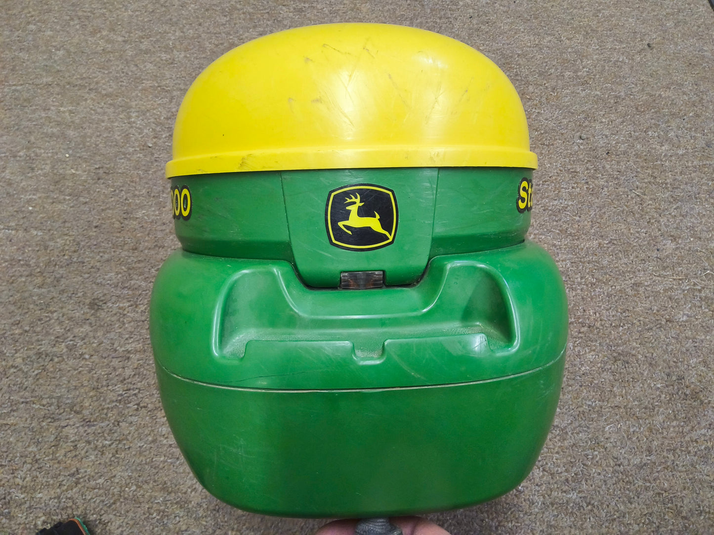 John Deere StarFire™ 3000 GPS Receiver