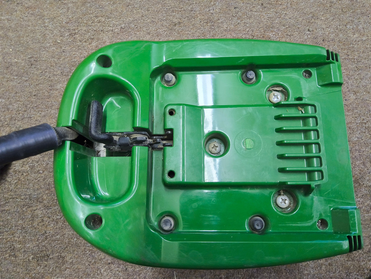 John Deere StarFire™ 3000 GPS Receiver
