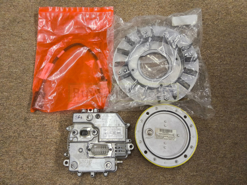 John Deere Integrated StarFire™ 6000 GPS Receiver 2021 | SF1 Ready | Very Good to Excellent Condition - no bolts
