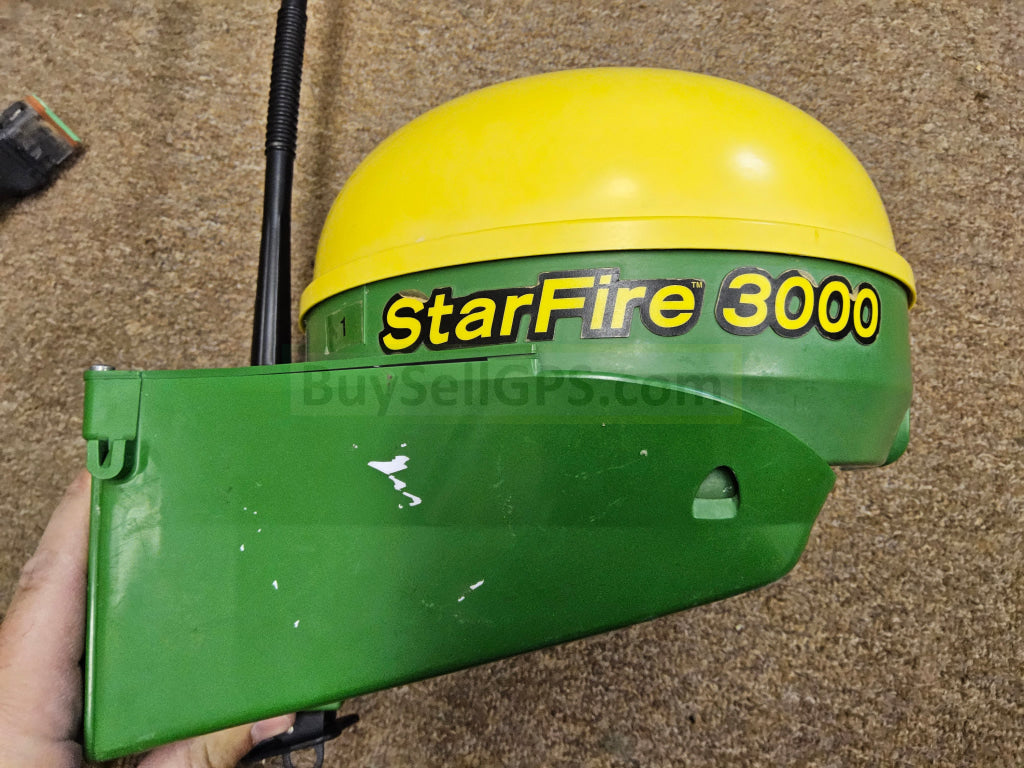 John Deere StarFire™ 3000 GPS Receiver Agriculture