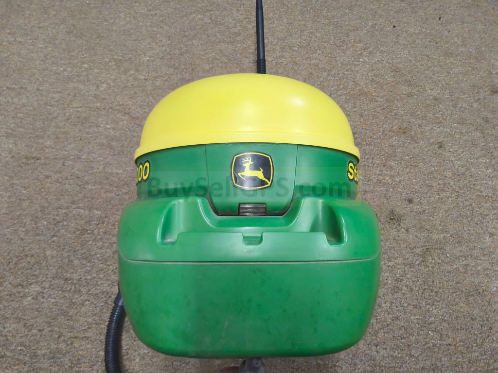 John Deere StarFire™ 3000 GPS Receiver Agriculture