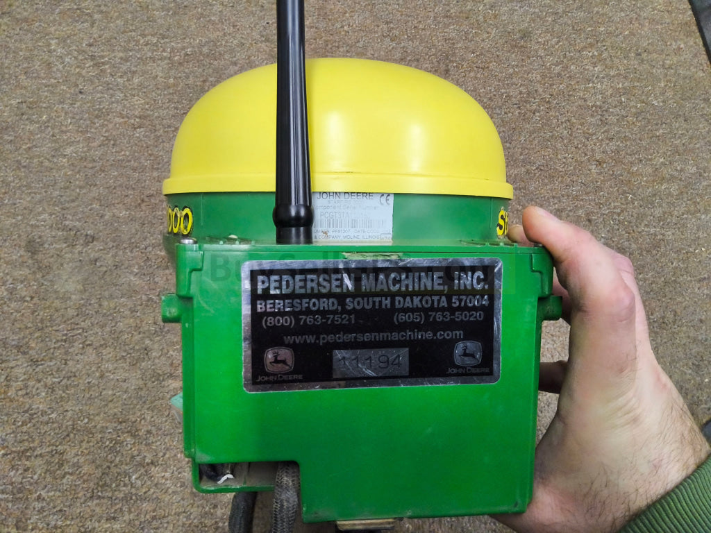 John Deere StarFire™ 3000 GPS Receiver Agriculture