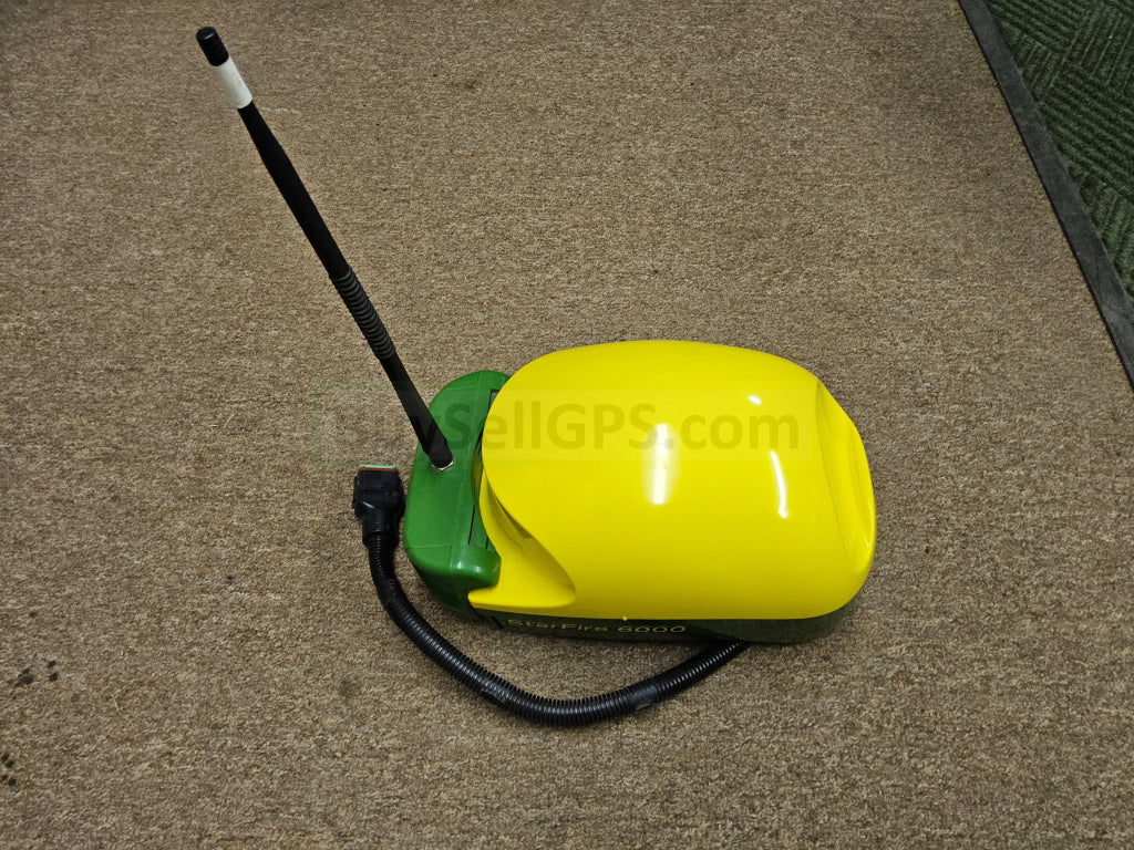 John Deere Starfire™ 6000 Gps Receiver 2017 And Radio | Rtk Ready W/ 450 Revision C Very Good