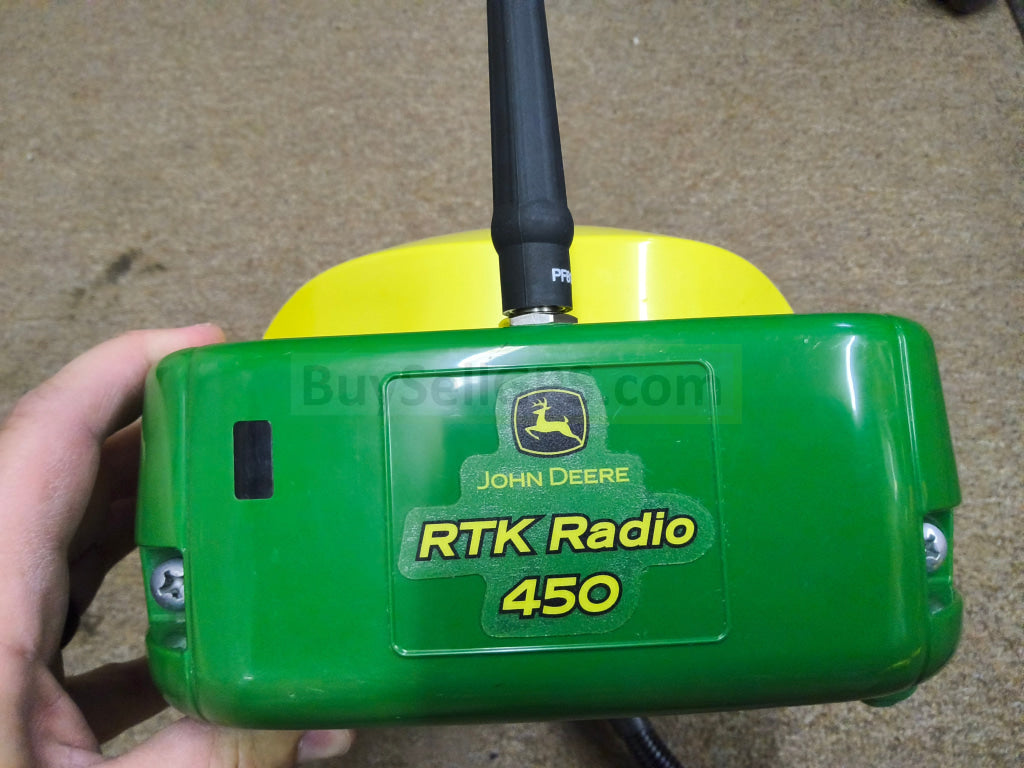 John Deere StarFire™ 6000 GPS Receiver Agriculture