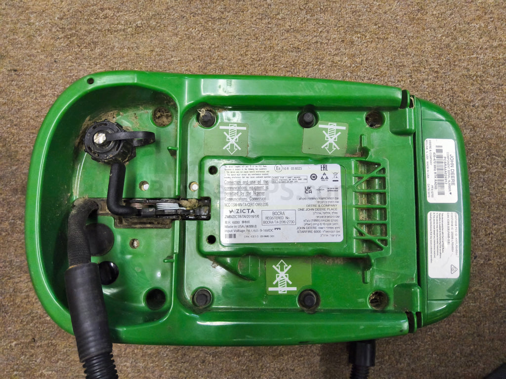 John Deere StarFire™ 6000 GPS Receiver Agriculture