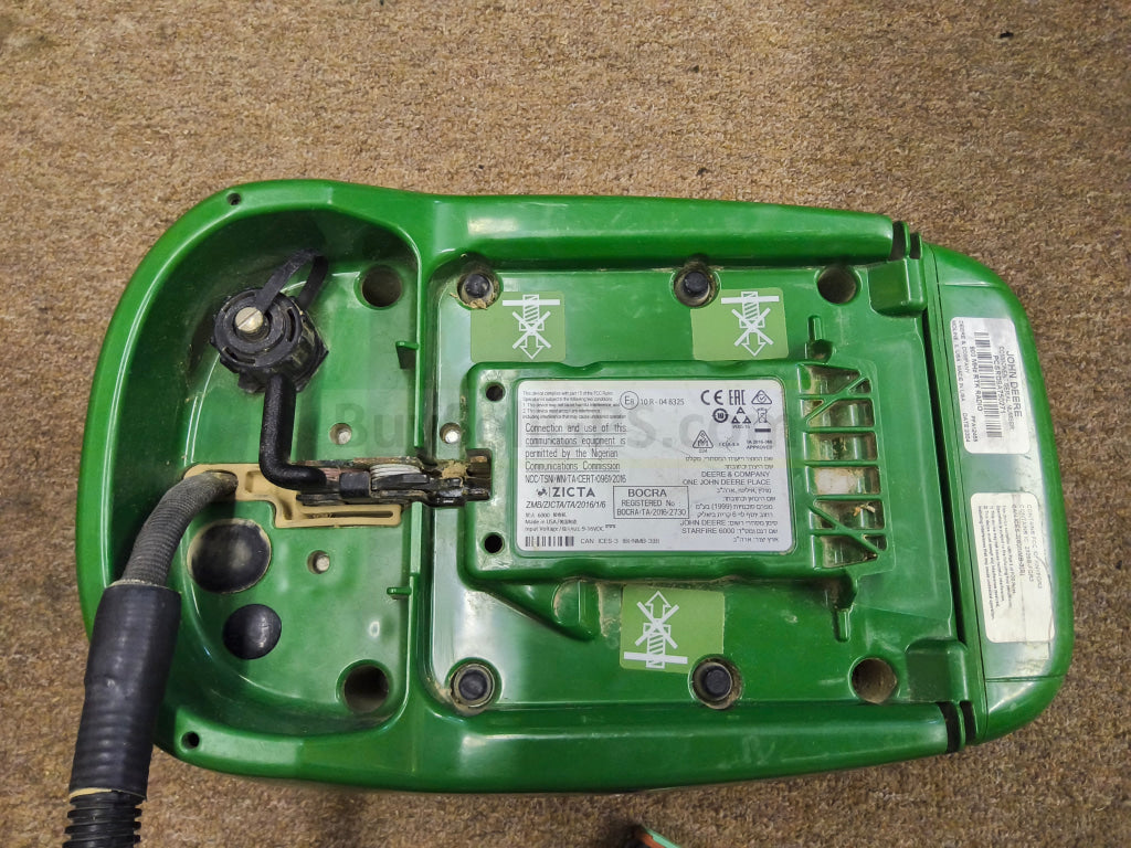 John Deere StarFire™ 6000 GPS Receiver Agriculture
