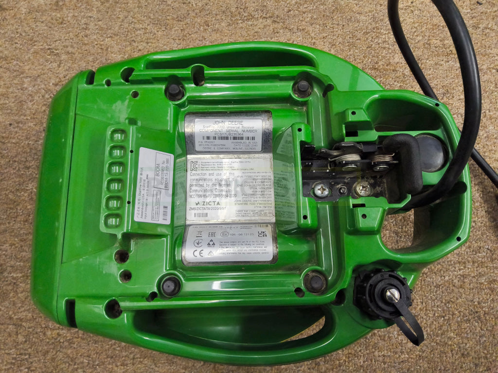 John Deere StarFire™ 7000 Universal GPS Receiver Agriculture