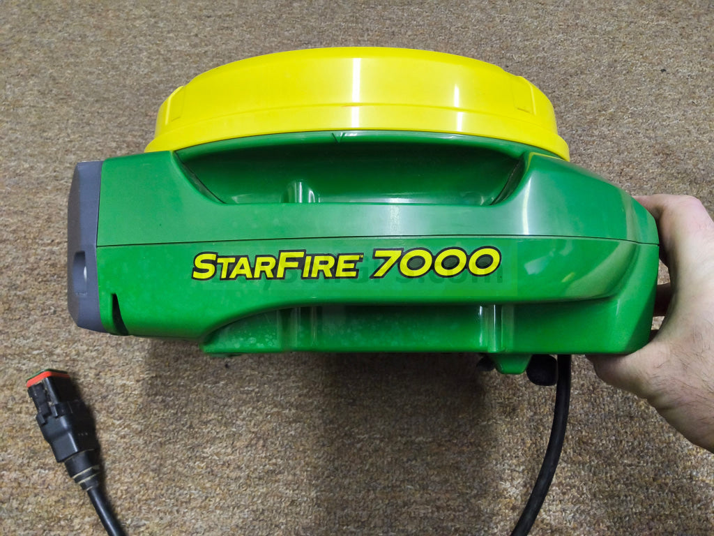 John Deere Starfire™ 7000 Universal Gps Receiver Agriculture