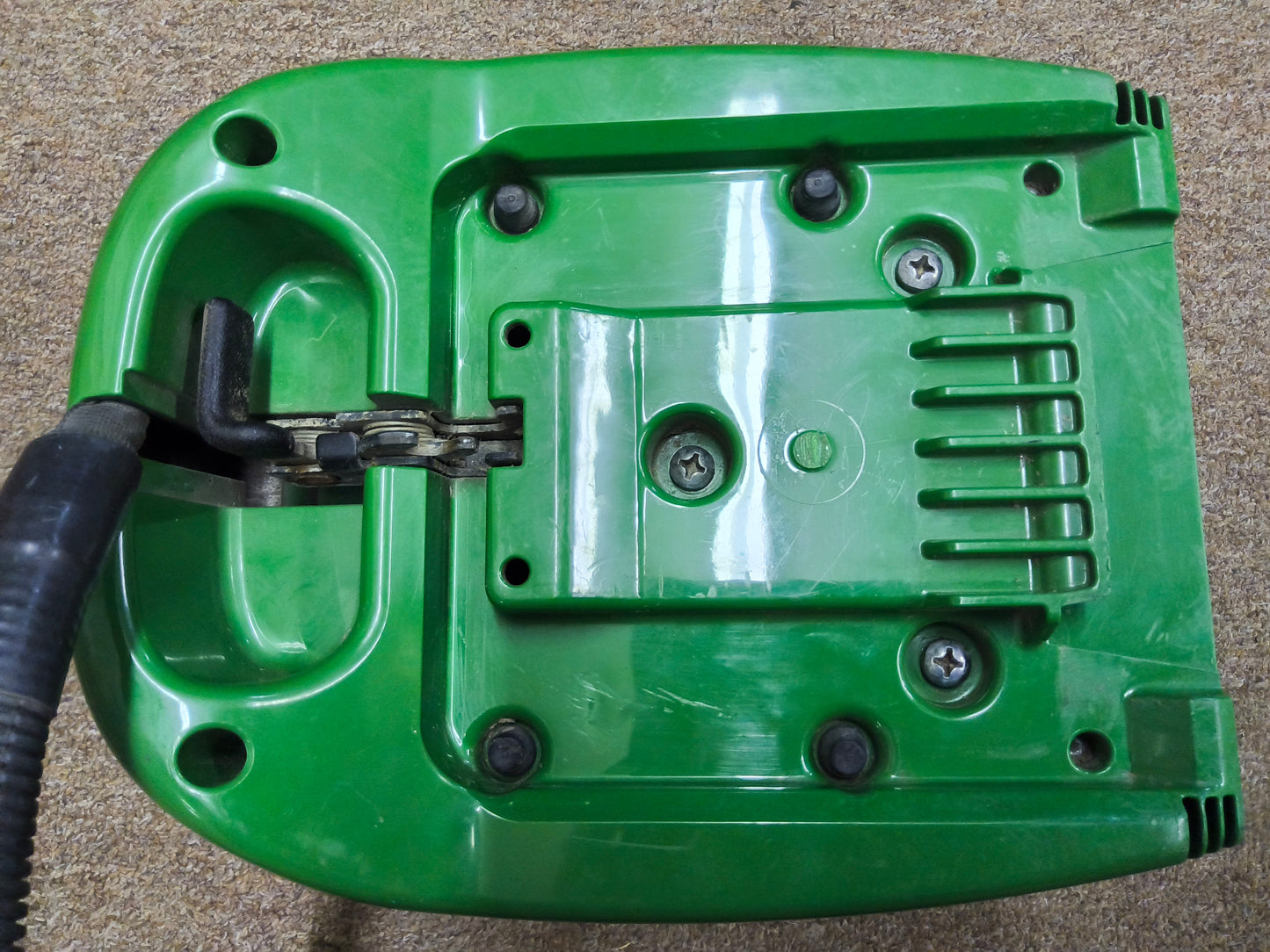 John Deere StarFire™ 3000 GPS Receiver