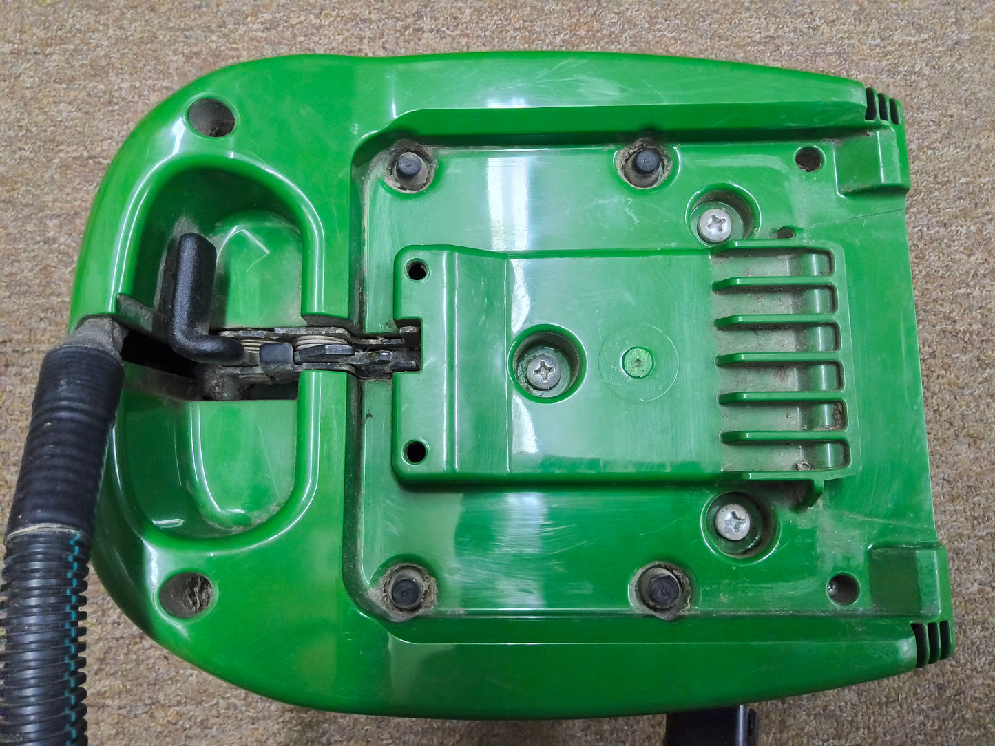 John Deere StarFire™ 3000 GPS Receiver
