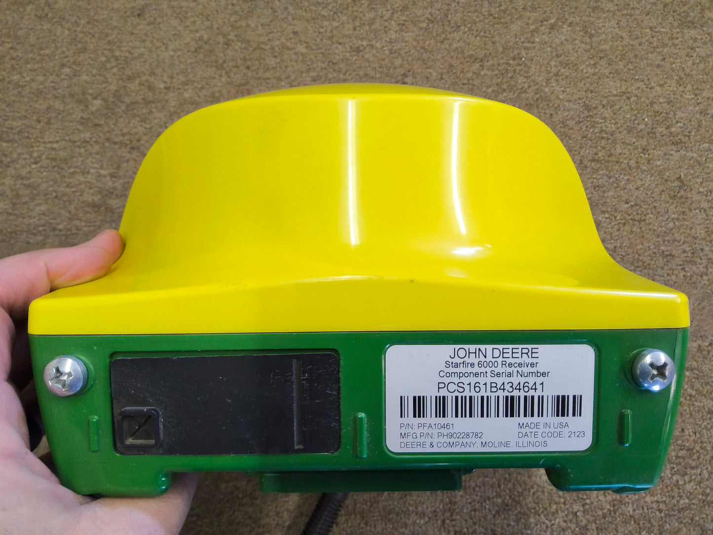 John Deere StarFire™ 6000 GPS Receiver