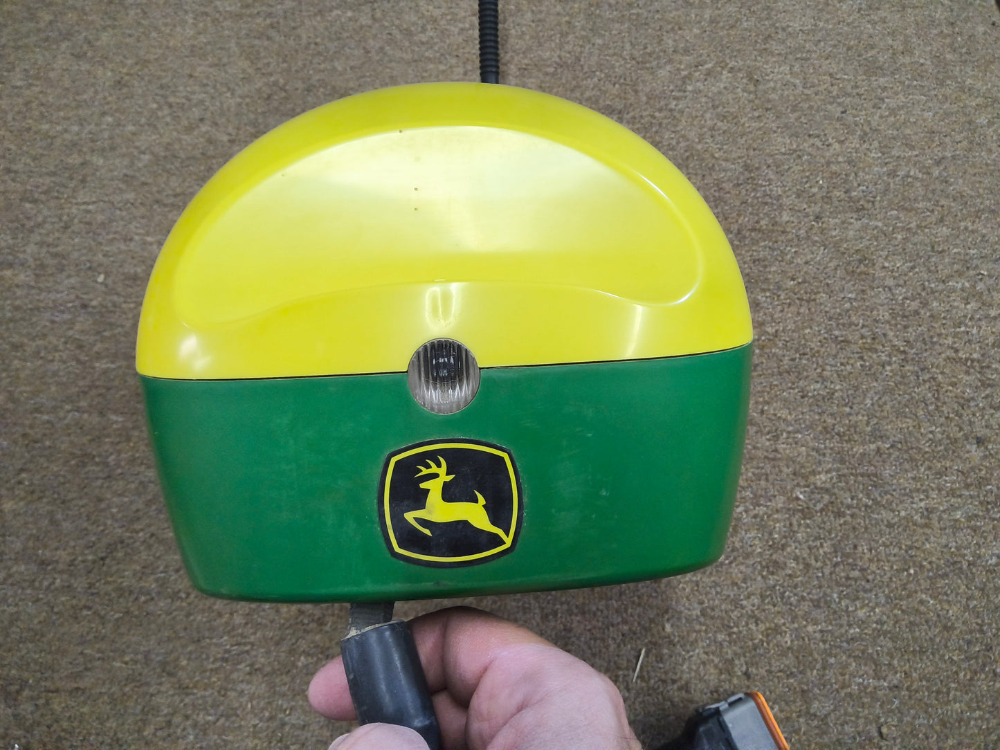 John Deere StarFire™ 6000 GPS Receiver