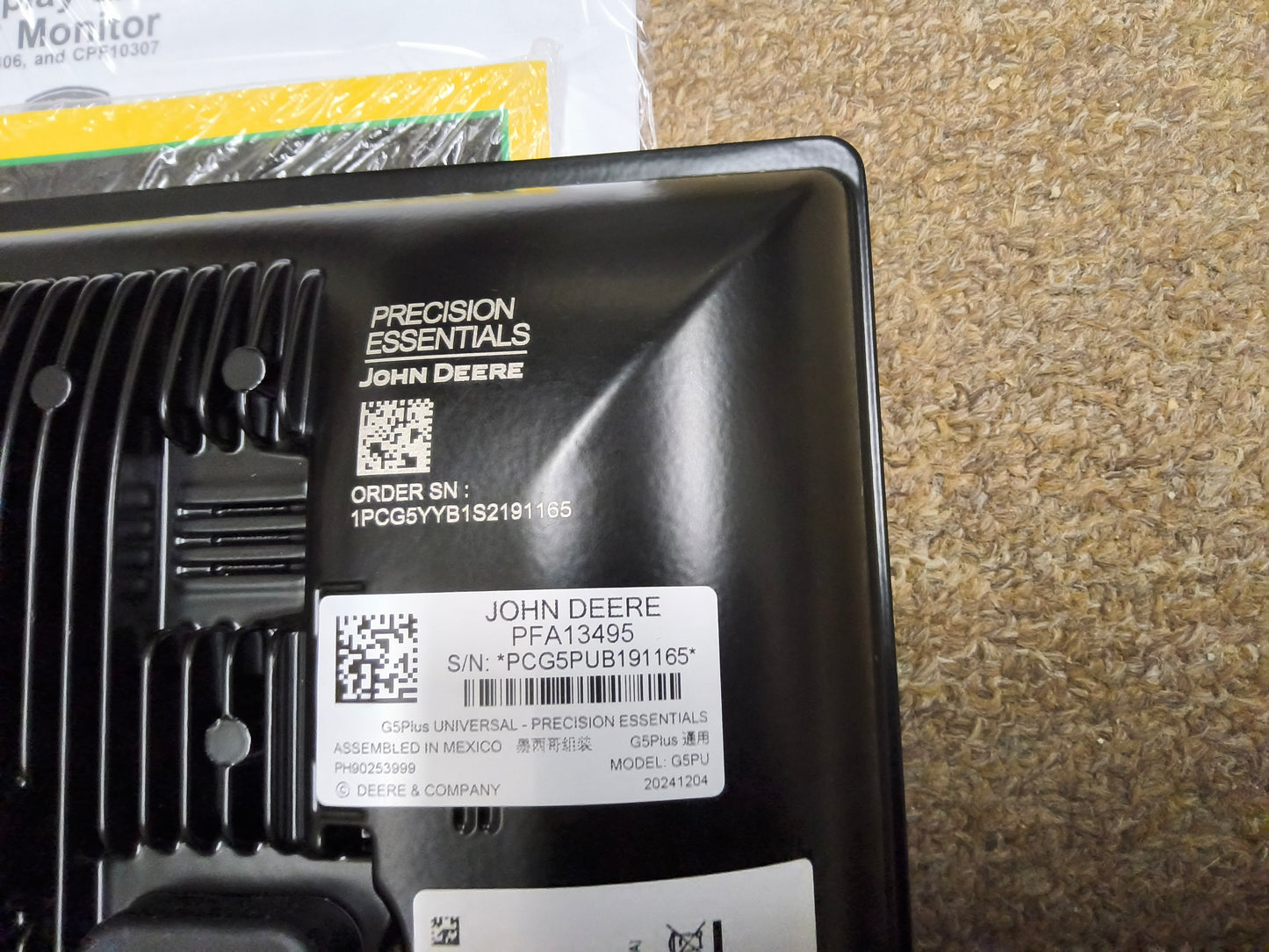 John Deere G5 Plus *ESSENTIALS* Universal Display