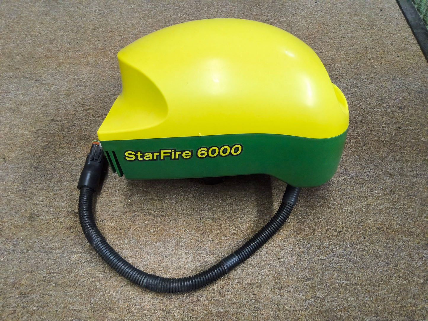 John Deere StarFire™ 6000 GPS Receiver